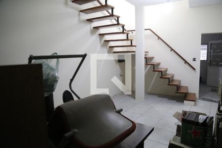 Sala de Estar de casa à venda com 2 quartos, 200m² em Vila Albertina, São Paulo
