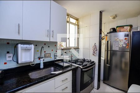 Apartamento à venda com 60m², 2 quartos e 2 vagas Apartamento à venda com 60m², 2 quartos e 2 vagasCozinha