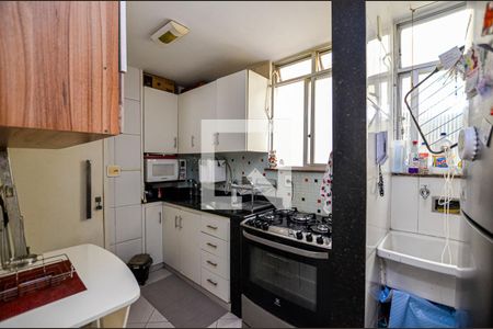 Apartamento à venda com 60m², 2 quartos e 2 vagas Apartamento à venda com 60m², 2 quartos e 2 vagasCozinha