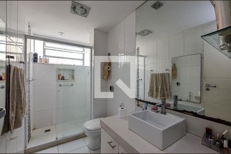 Apartamento à venda com 60m², 2 quartos e 2 vagas Apartamento à venda com 60m², 2 quartos e 2 vagasBanheiro