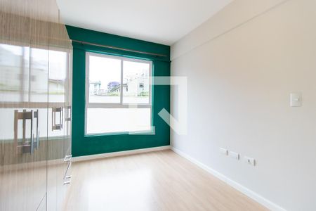 Quarto 1 de apartamento para alugar com 1 quarto, 33m² em Vila Izabel, Curitiba