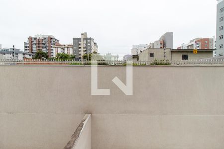 Vista do Quarto 1 de apartamento para alugar com 1 quarto, 33m² em Vila Izabel, Curitiba