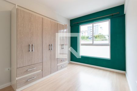 Quarto 1 de apartamento para alugar com 1 quarto, 33m² em Vila Izabel, Curitiba