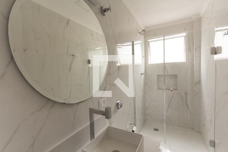 Banheiro  de apartamento à venda com 2 quartos, 72m² em Moema, São Paulo