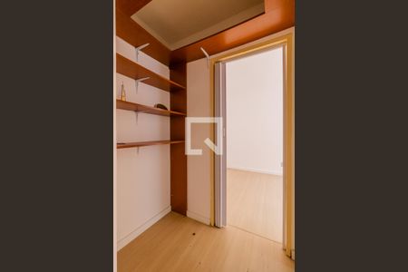 Corredor de apartamento à venda com 1 quarto, 47m² em Teresópolis, Porto Alegre