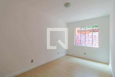 Quarto de apartamento à venda com 1 quarto, 47m² em Teresópolis, Porto Alegre