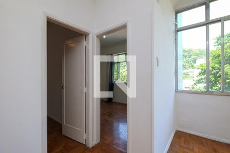 Corredor de apartamento para alugar com 2 quartos, 85m² em Rio Comprido, Rio de Janeiro