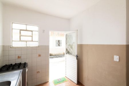 Sala/Cozinha de kitnet/studio para alugar com 1 quarto, 21m² em Campo Grande, Rio de Janeiro