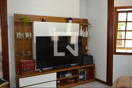 Sala de tv de casa à venda com 3 quartos, 200m² em Jacarepaguá, Rio de Janeiro