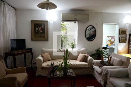 Casa de condomínio à venda com 194m², 3 quartos e 3 vagasSala