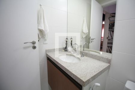 Banheiro da Suíte de apartamento para alugar com 3 quartos, 108m² em Vila Monumento, São Paulo