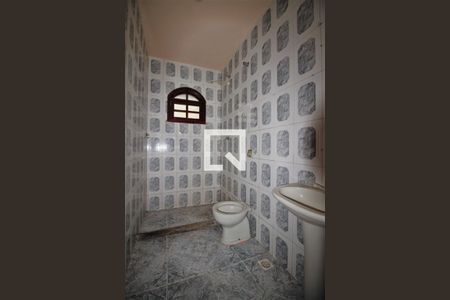 Banheiro de casa para alugar com 2 quartos, 40m² em Laranjal, São Gonçalo