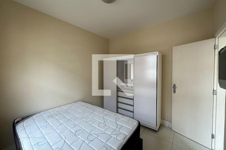 Quarto 01 de apartamento para alugar com 3 quartos, 85m² em Copacabana, Rio de Janeiro