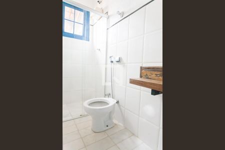 Casa de condomínio à venda com 400m², 4 quartos e 6 vagas Casa de condomínio à venda com 400m², 4 quartos e 6 vagasBanheiro da Suíte 1