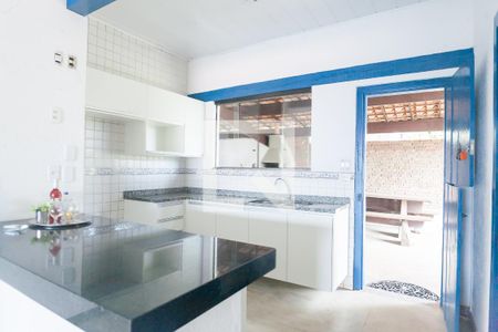 Casa de condomínio à venda com 400m², 4 quartos e 6 vagas Casa de condomínio à venda com 400m², 4 quartos e 6 vagasCozinha