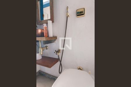 Casa de condomínio à venda com 400m², 4 quartos e 6 vagas Casa de condomínio à venda com 400m², 4 quartos e 6 vagasLavabo