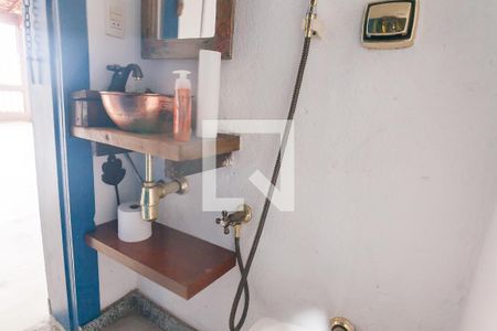 Casa de condomínio à venda com 400m², 4 quartos e 6 vagas Casa de condomínio à venda com 400m², 4 quartos e 6 vagasLavabo