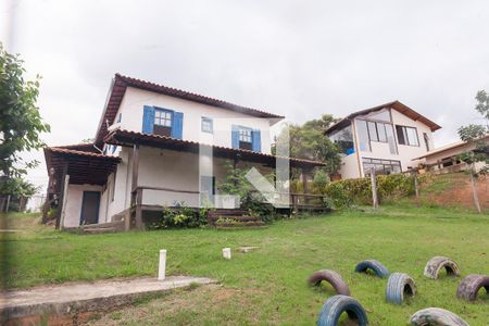 Casa de condomínio à venda com 400m², 4 quartos e 6 vagas Casa de condomínio à venda com 400m², 4 quartos e 6 vagasÁrea Externa