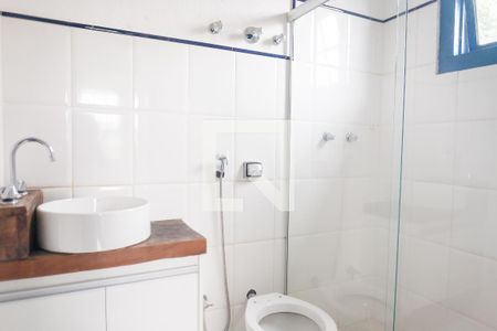 Casa de condomínio à venda com 400m², 4 quartos e 6 vagas Casa de condomínio à venda com 400m², 4 quartos e 6 vagasBanheiro da Suíte 3