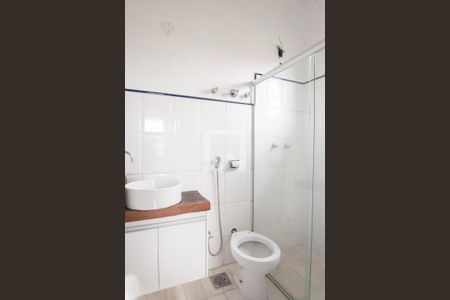 Casa de condomínio à venda com 400m², 4 quartos e 6 vagas Casa de condomínio à venda com 400m², 4 quartos e 6 vagasBanheiro da Suíte 3