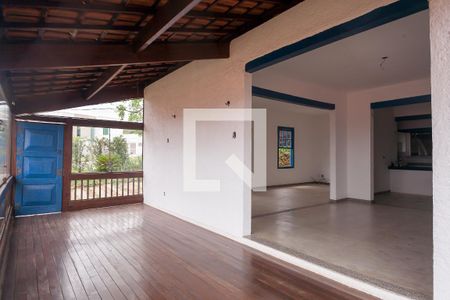 Casa de condomínio à venda com 400m², 4 quartos e 6 vagas Casa de condomínio à venda com 400m², 4 quartos e 6 vagasVaranda da Sala