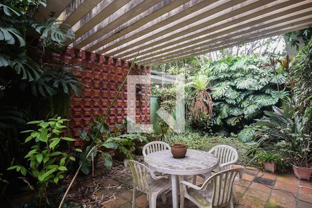 Jardim de casa para alugar com 4 quartos, 450m² em Jardim Leonor, São Paulo