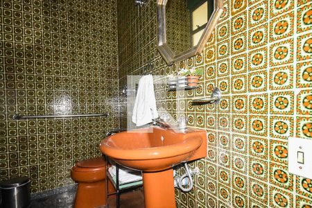 Lavabo de casa para alugar com 4 quartos, 450m² em Jardim Leonor, São Paulo