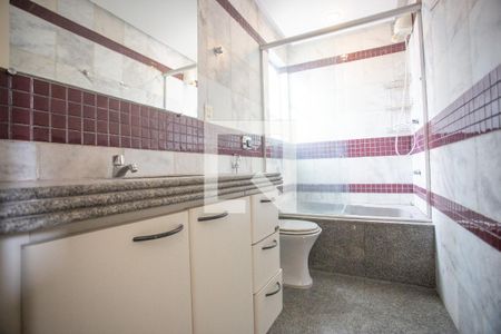 Banheiro da Suíte de apartamento para alugar com 1 quarto, 46m² em Coração de Jesus, Belo Horizonte