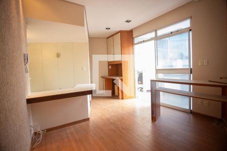 Sala de apartamento para alugar com 1 quarto, 46m² em Coração de Jesus, Belo Horizonte