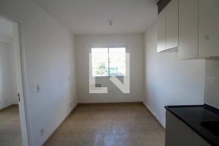 Sala/Cozinha de apartamento para alugar com 1 quarto, 24m² em Jardim Vila Carrão, São Paulo