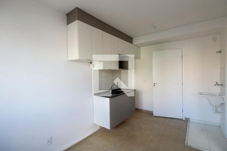 Sala/Cozinha de apartamento para alugar com 1 quarto, 24m² em Jardim Vila Carrão, São Paulo