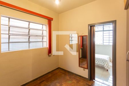 Quarto 2 de casa à venda com 4 quartos, 360m² em Sagrada Família, Belo Horizonte