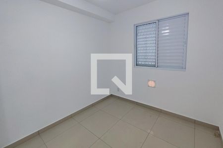 Quarto 2 de apartamento para alugar com 2 quartos, 41m² em Jardim Ipaussurama, Campinas