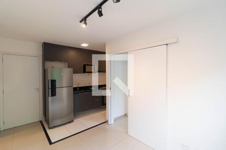 Sala de apartamento para alugar com 2 quartos, 40m² em Jardim Ipaussurama, Campinas