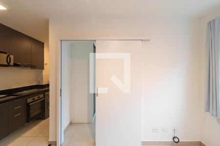 Sala de apartamento para alugar com 2 quartos, 40m² em Jardim Ipaussurama, Campinas