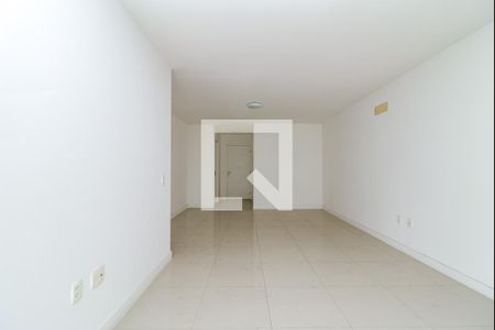 Sala de apartamento para alugar com 3 quartos, 115m² em Barra da Tijuca, Rio de Janeiro