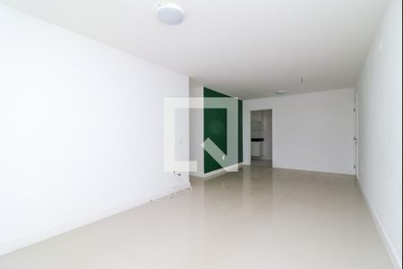 Sala de apartamento para alugar com 3 quartos, 110m² em Barra da Tijuca, Rio de Janeiro