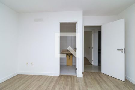 Suíte de apartamento para alugar com 3 quartos, 115m² em Barra da Tijuca, Rio de Janeiro