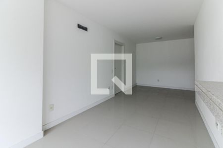 Sala de apartamento para alugar com 2 quartos, 82m² em Barra da Tijuca, Rio de Janeiro