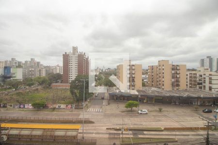 Vista  de kitnet/studio para alugar com 1 quarto, 30m² em Vila Ipiranga, Porto Alegre