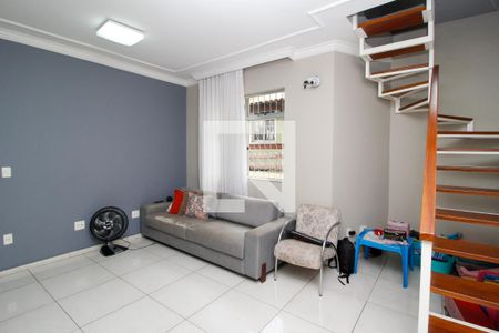 Sala de apartamento para alugar com 4 quartos, 200m² em Palmares, Belo Horizonte