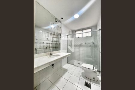 Banheiro de apartamento para alugar com 3 quartos, 110m² em Lourdes, Belo Horizonte