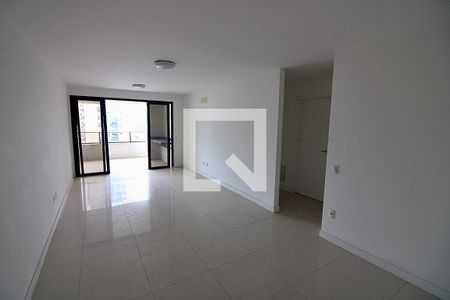 Sala de apartamento para alugar com 4 quartos, 131m² em Barra da Tijuca, Rio de Janeiro