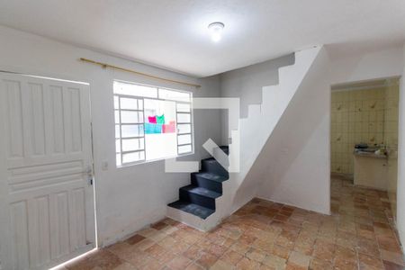 Casa à venda com 40m², 1 quarto e sem vagaSala