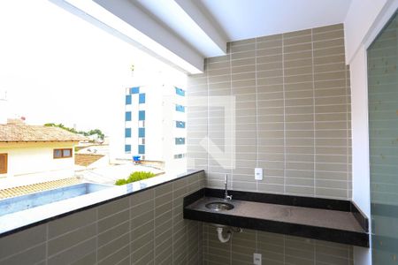 Sacada de apartamento à venda com 3 quartos, 81m² em Sagrada Família, Belo Horizonte