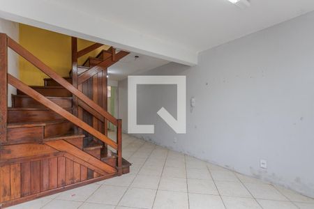 Sala de casa à venda com 2 quartos, 74m² em Sarandi, Porto Alegre