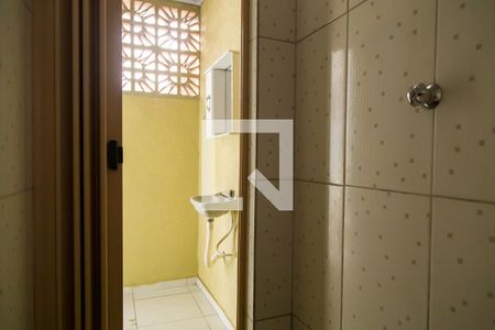 Banheiro de apartamento para alugar com 1 quarto, 25m² em Vila Campestre, São Paulo