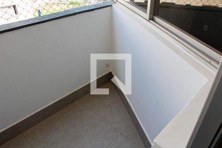 SACADA de apartamento à venda com 1 quarto, 54m² em Bosque, Campinas