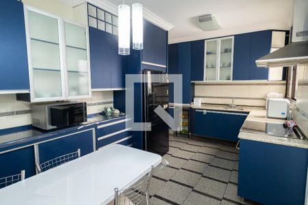 Apartamento à venda com 300m², 3 quartos e 4 vagas Apartamento à venda com 300m², 3 quartos e 4 vagasCozinha