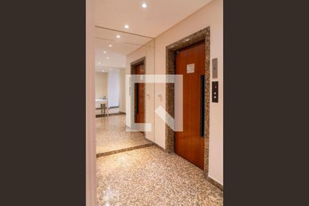 Apartamento à venda com 300m², 3 quartos e 4 vagas Apartamento à venda com 300m², 3 quartos e 4 vagasÁrea comum